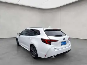 Toyota Corolla 2.0 Hybrid TS Teamplayer Technik-Paket Bild 3
