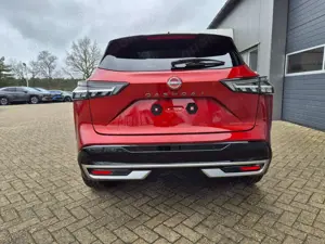 Nissan Qashqai 1.3 DIG-T MHEV 158 PS X-Tronic Tekna Premium Paket Bild 2