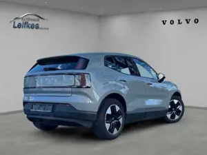 Volvo EX30 Single Motor RWD Core StandHZG Navi ACC Apple CarP Bild 5
