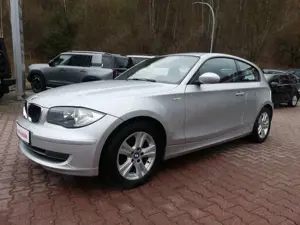 BMW 116 i*1.Hand*44300 km*Klima*Sitzhzg*PDC