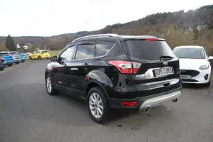 Ford Kuga Titanium+SHZ+LMF+RFK+NAVI+KLIMA+ Bild 4