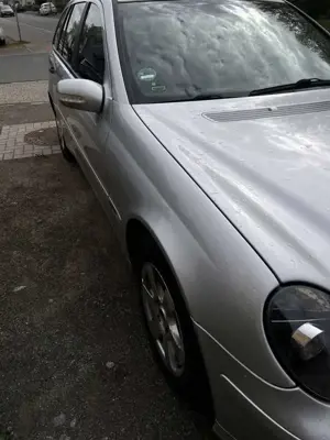 Mercedes-Benz C 220 T CDI Classic Bild 2