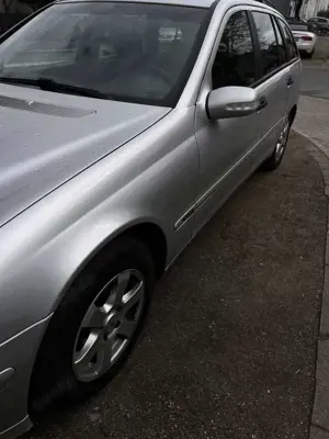 Mercedes-Benz C 220 T CDI Classic Bild 3