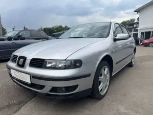 SEAT Leon 1,8 20V Signo*AUTOMA.*GEPFLEGT*TÜV+AU 01.28