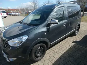 Dacia Dokker Stepway Plus mit Navi