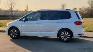Volkswagen Touran 5J Garantie,7Sitz,Standhzg,Navi,LED-IQ,Panorama Bild 3