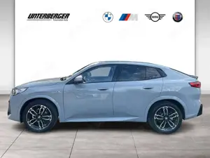 BMW X2 xDrive20d M Sportpaket-Adaptives M Fahrwerk-Harman Bild 3