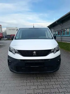 Peugeot Partner Premium L1 Bild 2