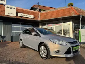 Ford Focus Turnier Trend Autom. 1,6  92kw Bild 3