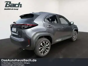 Toyota Yaris Cross 1.5 Hybrid Teamplayer mit Winter-Pa Bild 3