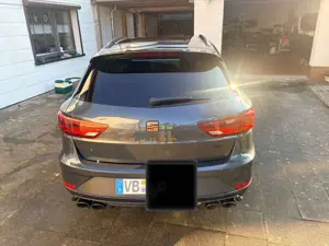 SEAT Leon Leon ST 2.0 TSI 4Drive OPF DSG Cupra R Bild 2