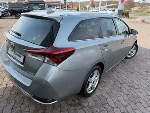 Toyota Auris Bild 2