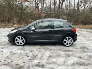 Peugeot 207 Bild 2