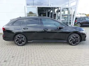 Volkswagen Golf Variant 8 Variant 2.0 TDI DSG R-Line *LED*PDC*Navi* Bild 2