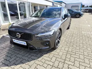 Volvo V60 B4 Benzin Plus Dark ACC / BLIS / 360°