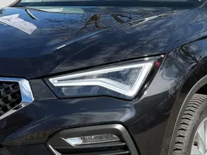 SEAT Ateca 1.5 TSI ACT DSG NAVI AHK ACC LED Kamera Bild 2