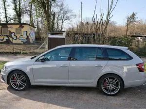 Skoda Octavia Bild 2