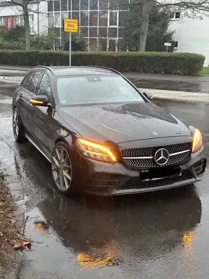 Mercedes-Benz C 300 T 9G-TRONIC AMG Line