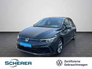 Volkswagen Golf VIII R-Line 1.5 TSI, DSG, 3,99%, LED, COCKP