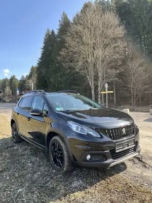 Peugeot 2008 PureTech 130 StopStart GT-Line Edition Bild 2