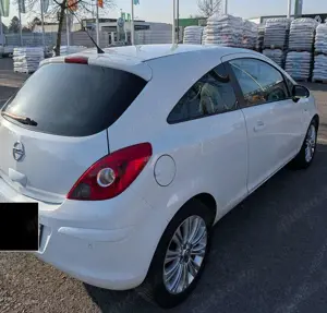 Opel Corsa Corsa 1.4 16V Automatik Color Edition Bild 5