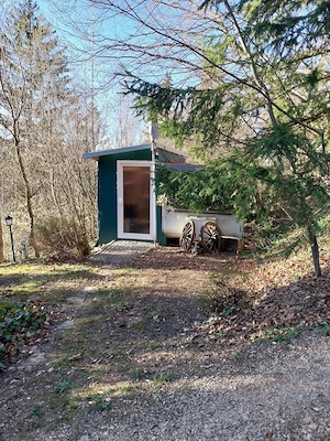 Verschenke Dauercampingplatz Wohnwagen mit Vorzelt Camping