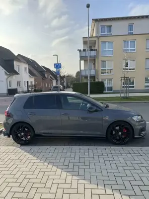 Volkswagen Golf GTI TCR 2.0 TSI OPF DSG Bild 3
