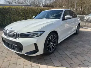 BMW 320 d M Paket SAG LivePR A.LED ACC Hifi Komf 1 Hd