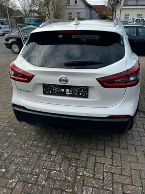 Nissan Qashqai 1.3 N-Way Bild 4