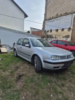 Volkswagen Golf 1.6 Automatik Bild 3