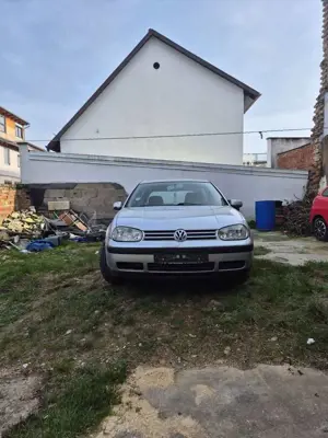 Volkswagen Golf 1.6 Automatik