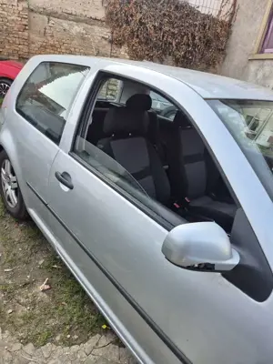 Volkswagen Golf 1.6 Automatik Bild 4