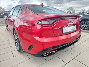 Kia Stinger GT 4WD Top Zustand Bild 3