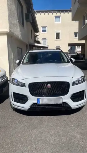 Jaguar F-Pace R Sport