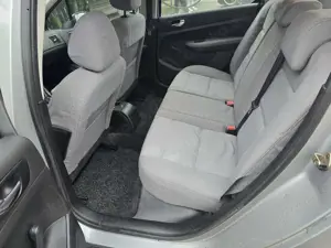 Peugeot 307 2.0 HDi 110 Esplanade DPF wenig KM Klima Bild 4