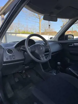 Suzuki Swift 1.3 GS Bild 5