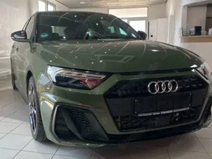 Audi A1 Sportback 30 TFSI / S-Line Ausst. / 2. Hand