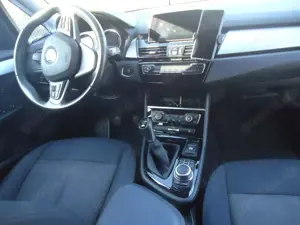 BMW 218 218i Active Tourer Luxury Line Bild 4