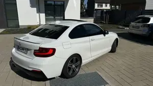 BMW 220 Bild 4