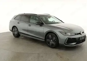 Volkswagen Passat Variant 2.0 TDI 142 kW 4Motion R-Line DSG 4M Black, AHK...