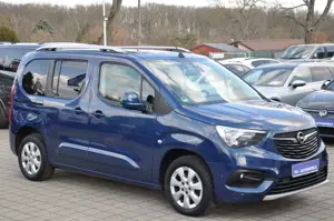Opel Combo Life 1.5 D Innovation Aut. STANDH-HUD-NAVI-CAM-230V-SHZ