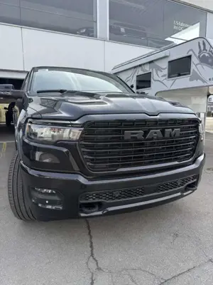 Dodge RAM 1500 Crew Laramie Night 3,0ltr  Hurricane  12 Zoll Bild 3