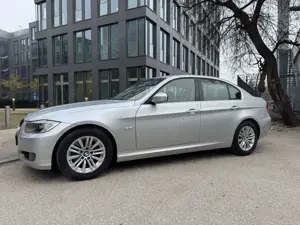 BMW 318 i Sport 1.Hand/Navi/PDC original 2 21900 km