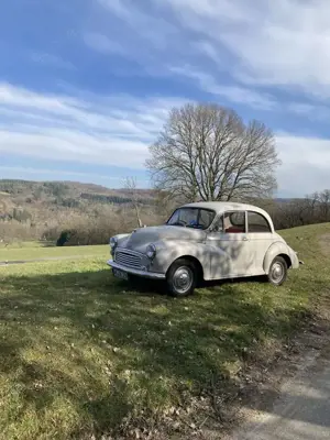 Oldtimer Morris Minor Saloon Bild 4