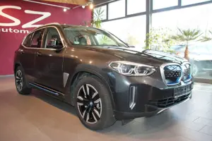 BMW iX3 Impressive HUD Pano Leder AHZ Live-Cockpit
