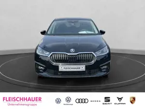 Skoda Fabia Tour 1.0 TSI  18''-LM ACC CARPLAY PHONEBOX Bild 2