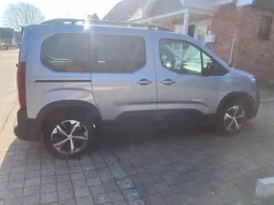 Peugeot Rifter Rifter PureTech 130 L1 EAT8 GT Bild 2