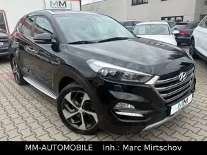 Hyundai TUCSON 2.0CRDi Premium 4WD-NAV-LEDER-KAM-AHK-19Z