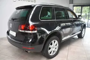 Volkswagen Touareg V6TDI Automatik BiXenon Navi Kamera AHK Bild 3