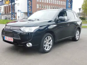 Mitsubishi Outlander PHEV Basis 4WD/Benzin-Hybrid Bild 2